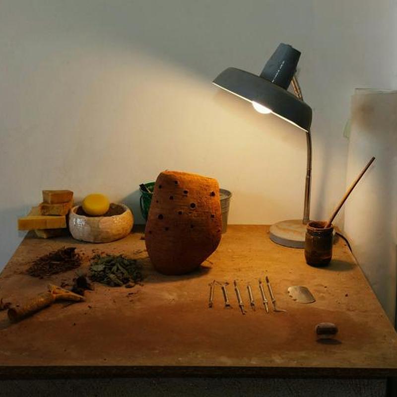 Shino bud vase, photograph 5