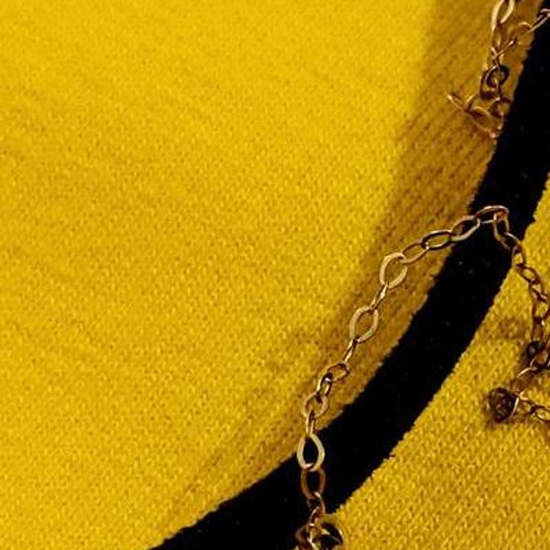 Leaf pendant on a fine chain, photograph 5
