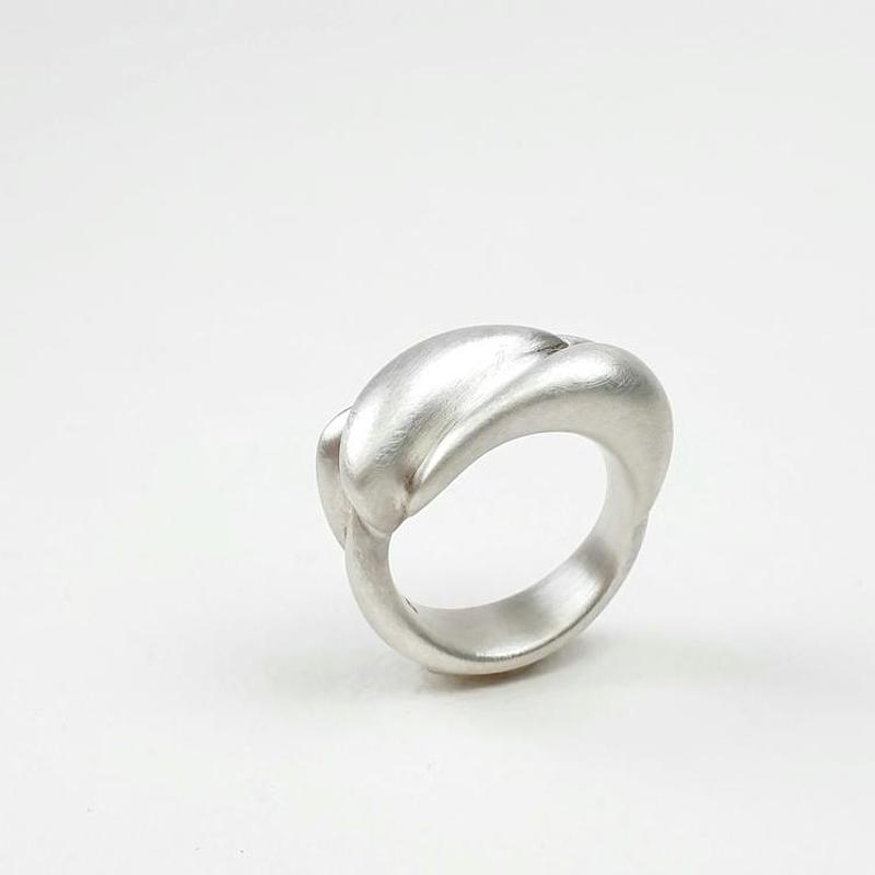 Hammered stacking ring
