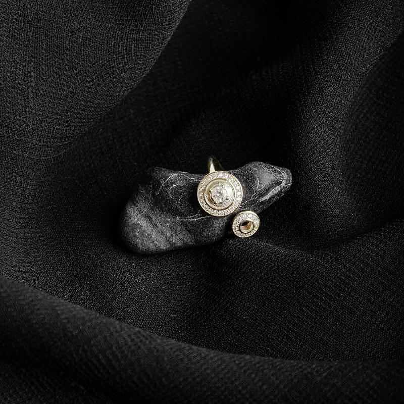 Domed ring in brushed silver