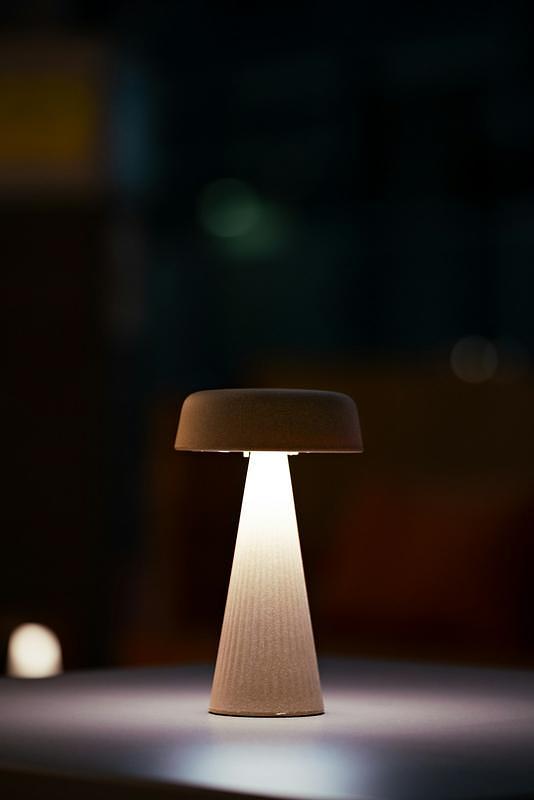 Floor lamp in brushed brass