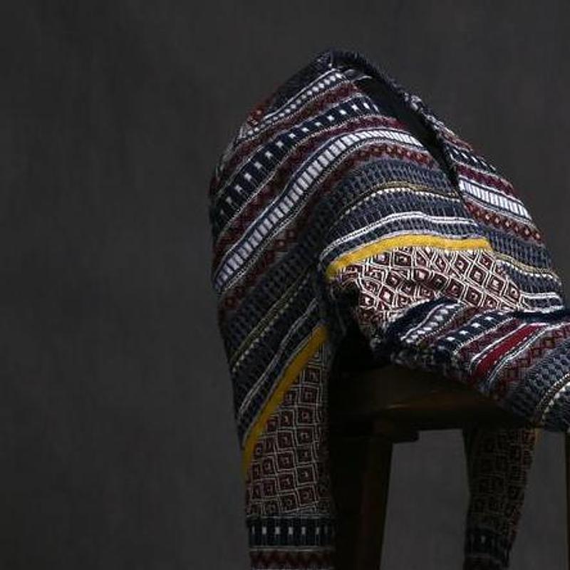 Madder red table runner, photograph 3